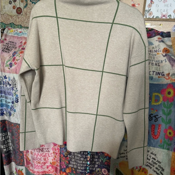 TAHARI sweater NWT - Picture 2 of 6